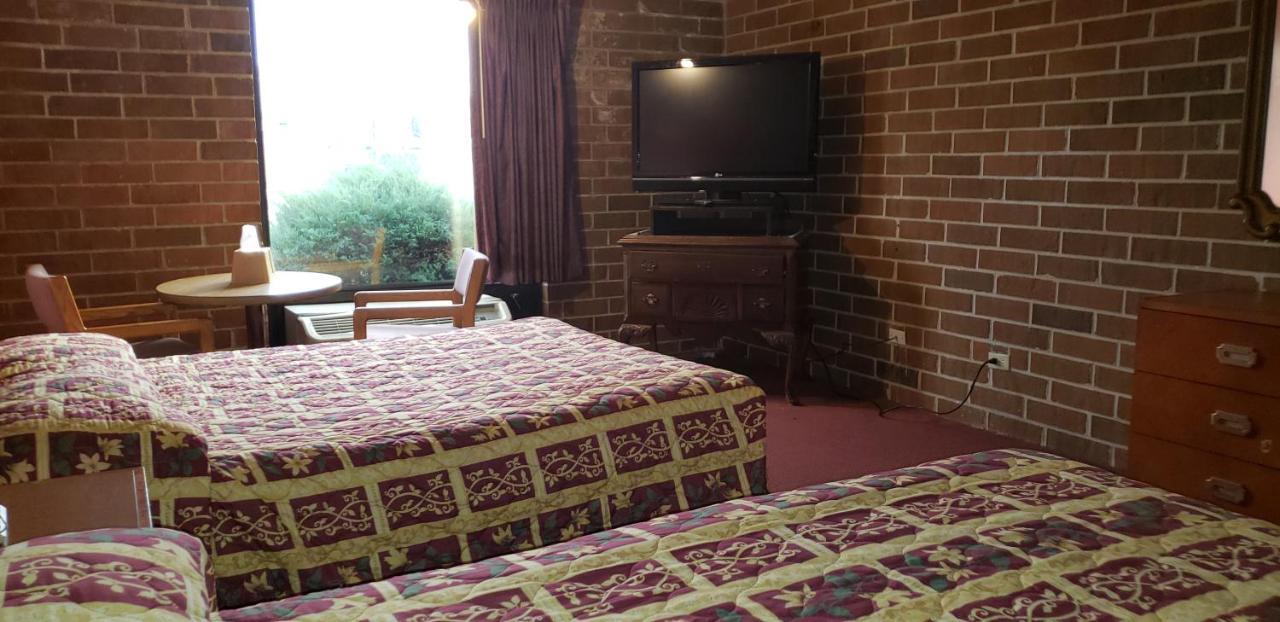 Plaza Inn Motel Calumet Park Экстерьер фото